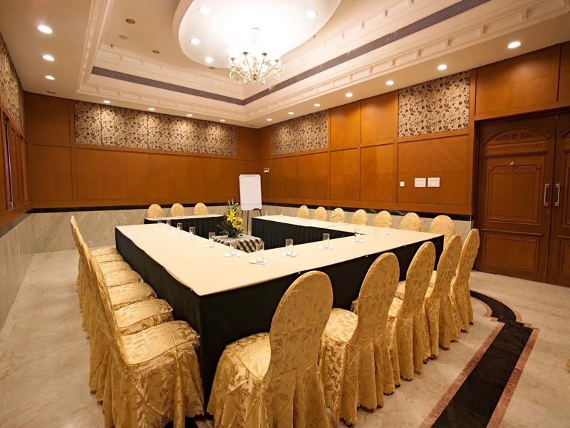 Jp Chennai Hotel Buitenkant foto